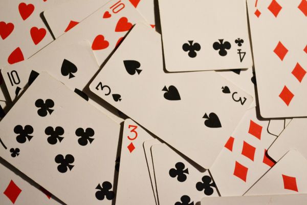 https://www.reddit.com/r/poker/comments/1u3i41c/laptop_recommendations_to_buy_for_poker_uk/ - 多桌打牌笔记本怎么选?英国玩家预算600-1800英镑的配置思