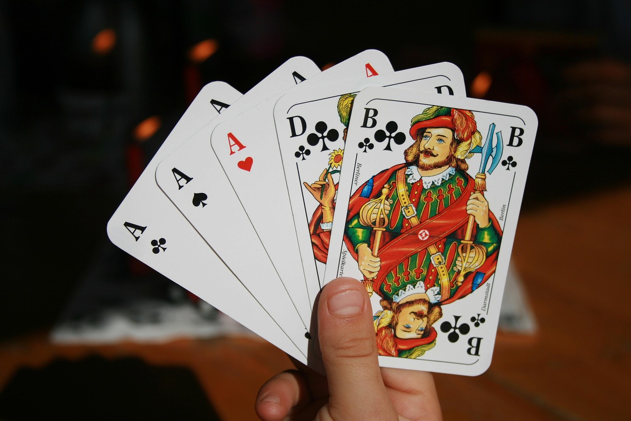 https://www.reddit.com/r/poker/comments/1u8ck5x/2510_qq_hand_help/ - QQ翻前跟注3bet后，河牌面对全下该不该弃？一手2/5/10牌局解析